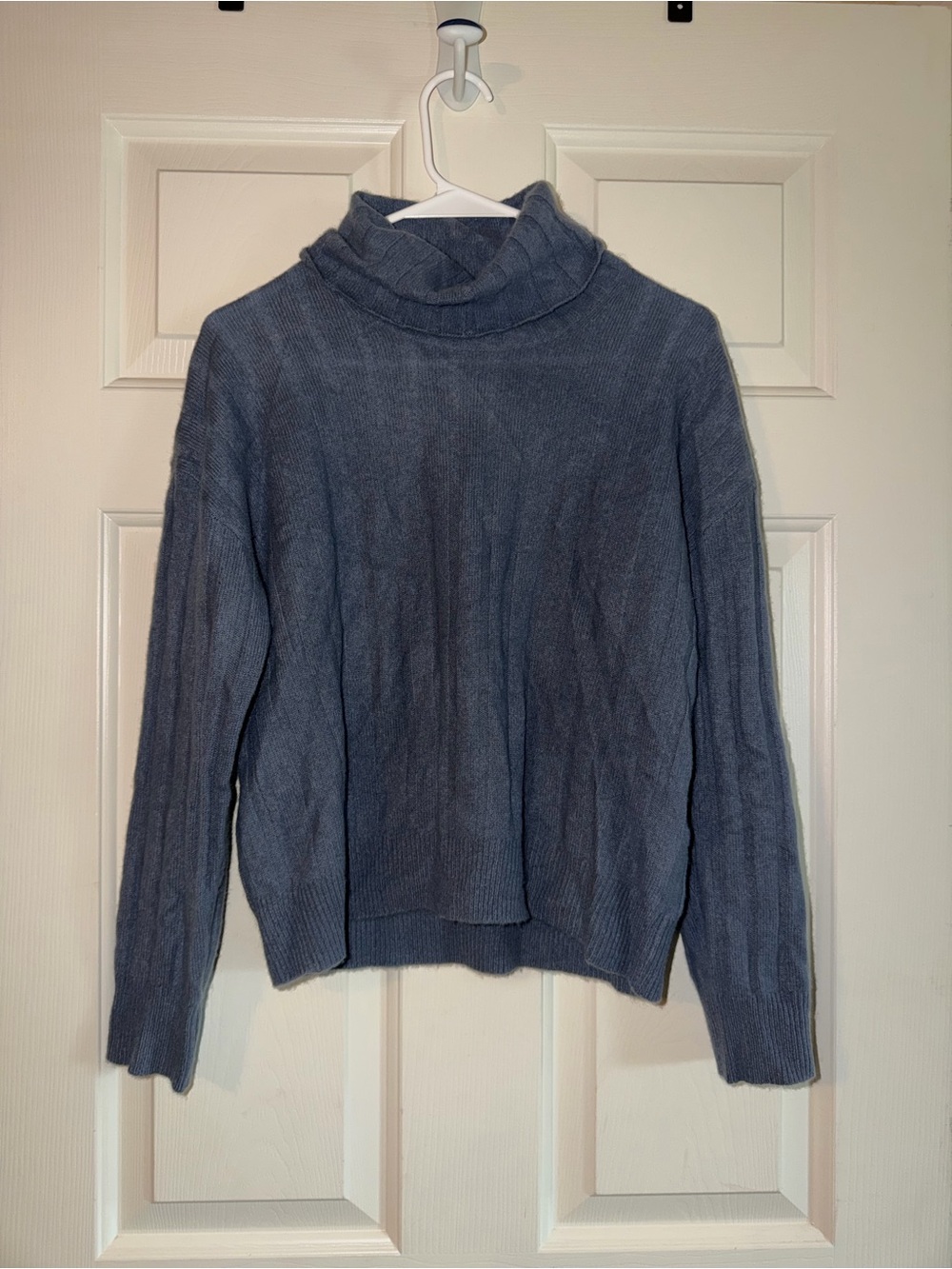 NAADAM 100% Cashmere Relaxed Ribbed Turtleneck - size XS